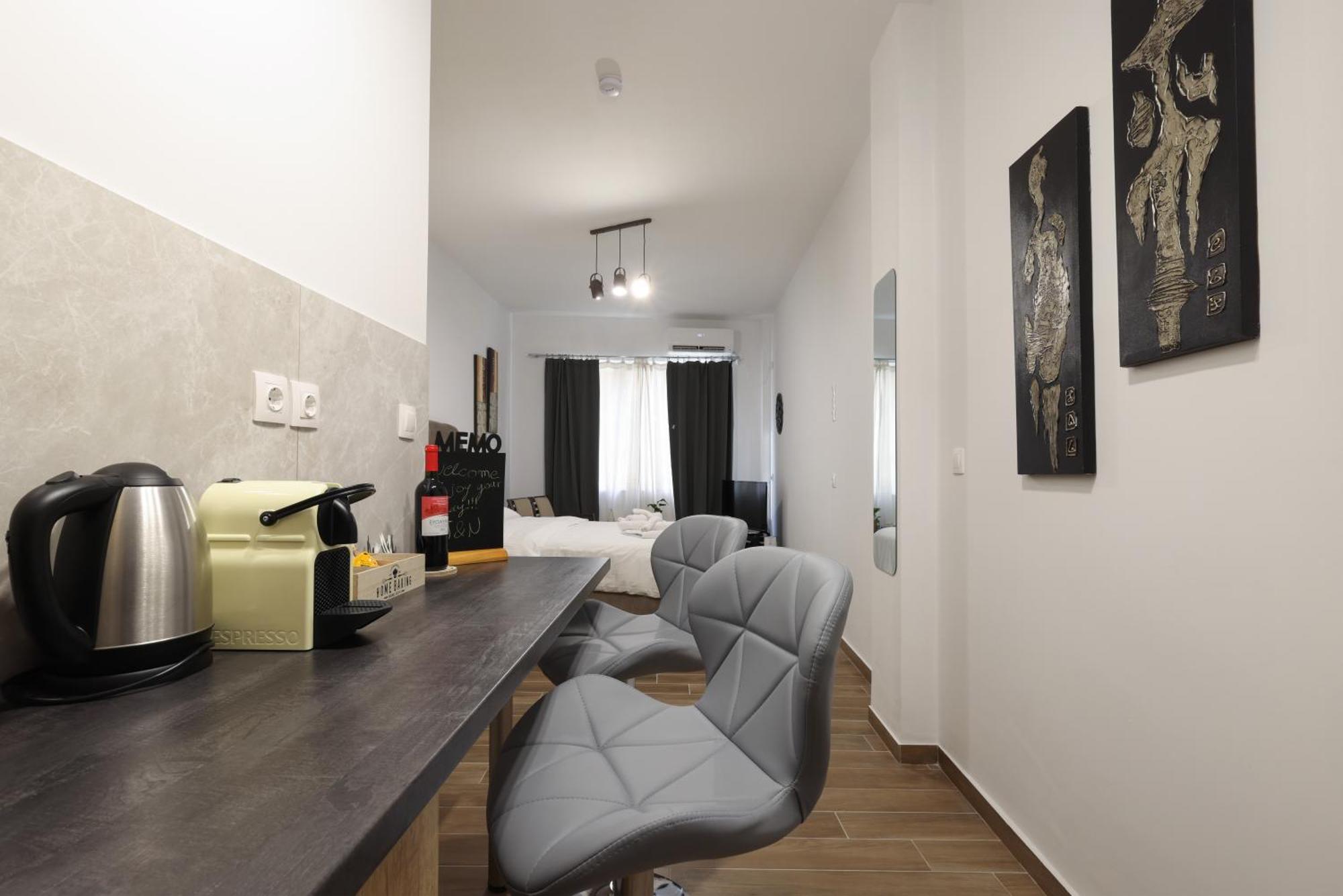 J&N Home Monastiraki 아테네 외부 사진